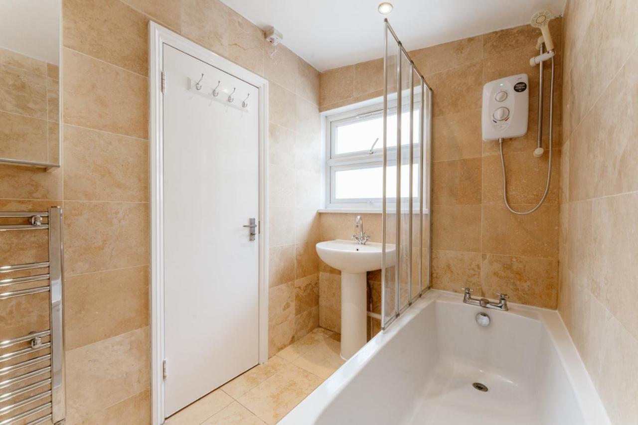 Mile End Double Rooms 27 Guest House Londres Exterior foto