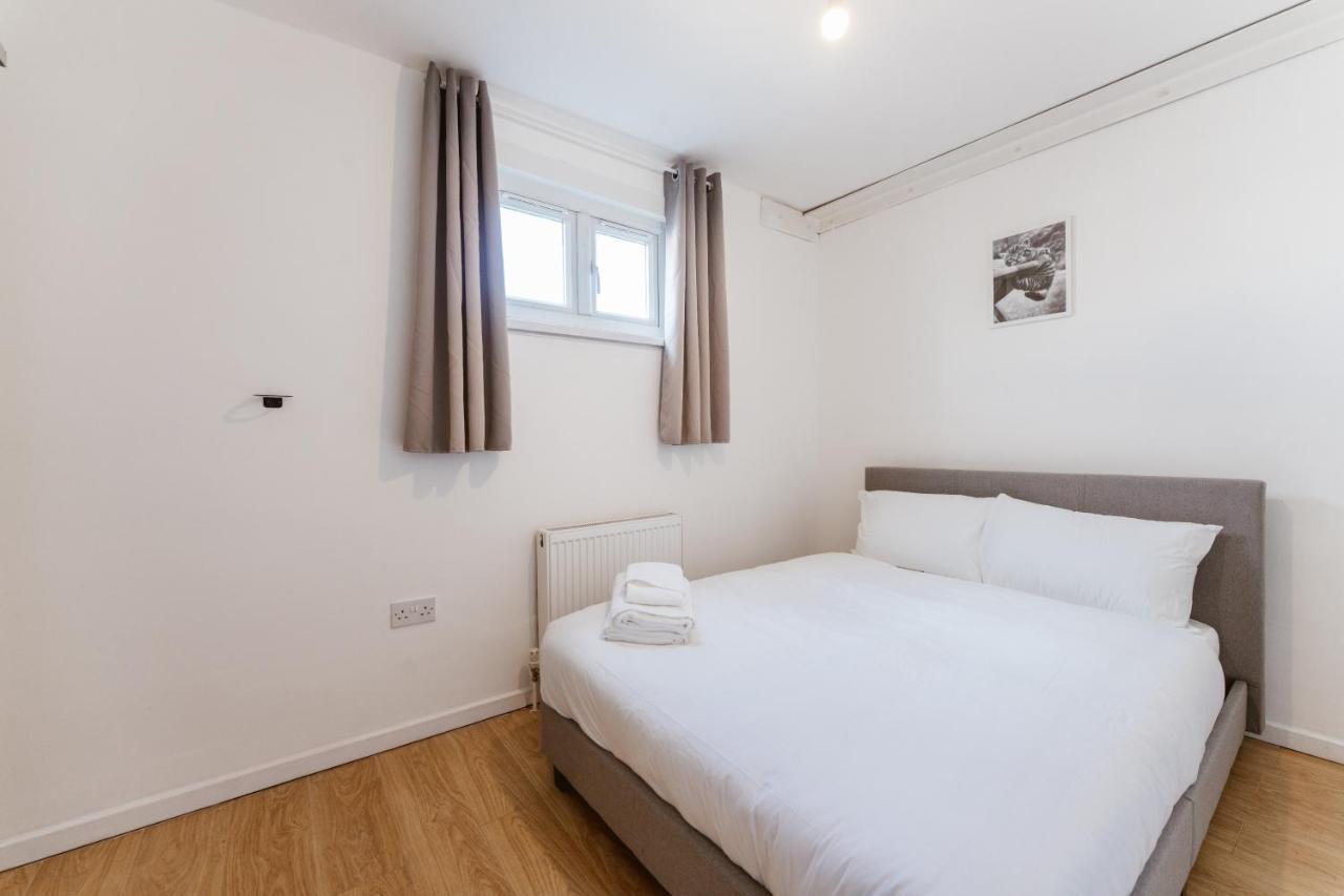 Mile End Double Rooms 27 Guest House Londres Exterior foto