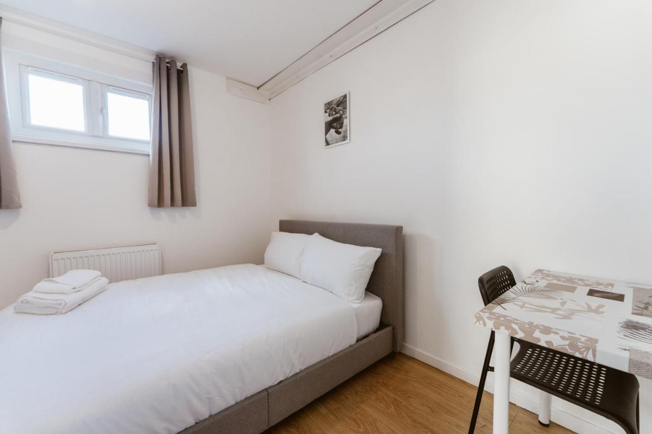 Mile End Double Rooms 27 Guest House Londres Exterior foto